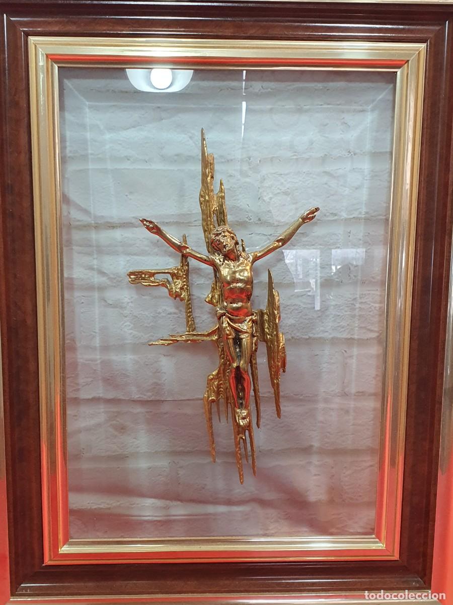 Vintage: CRUCIFIJO DE BRONCE ENMARCADO - Foto 2