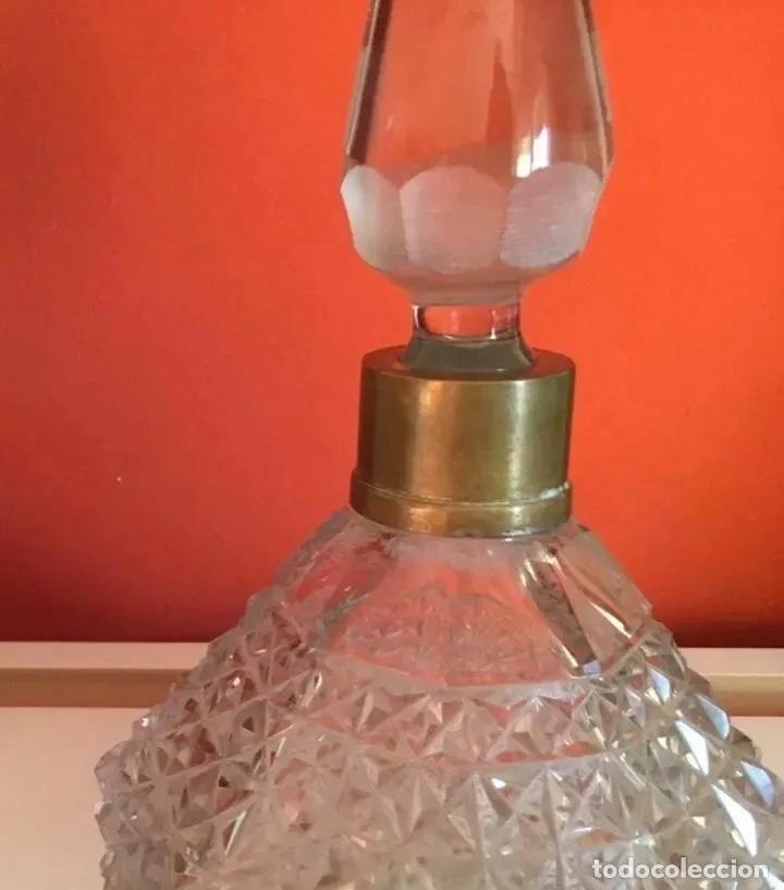Vintage: Antigua Botella de cristal tallado y bronce - Foto 2