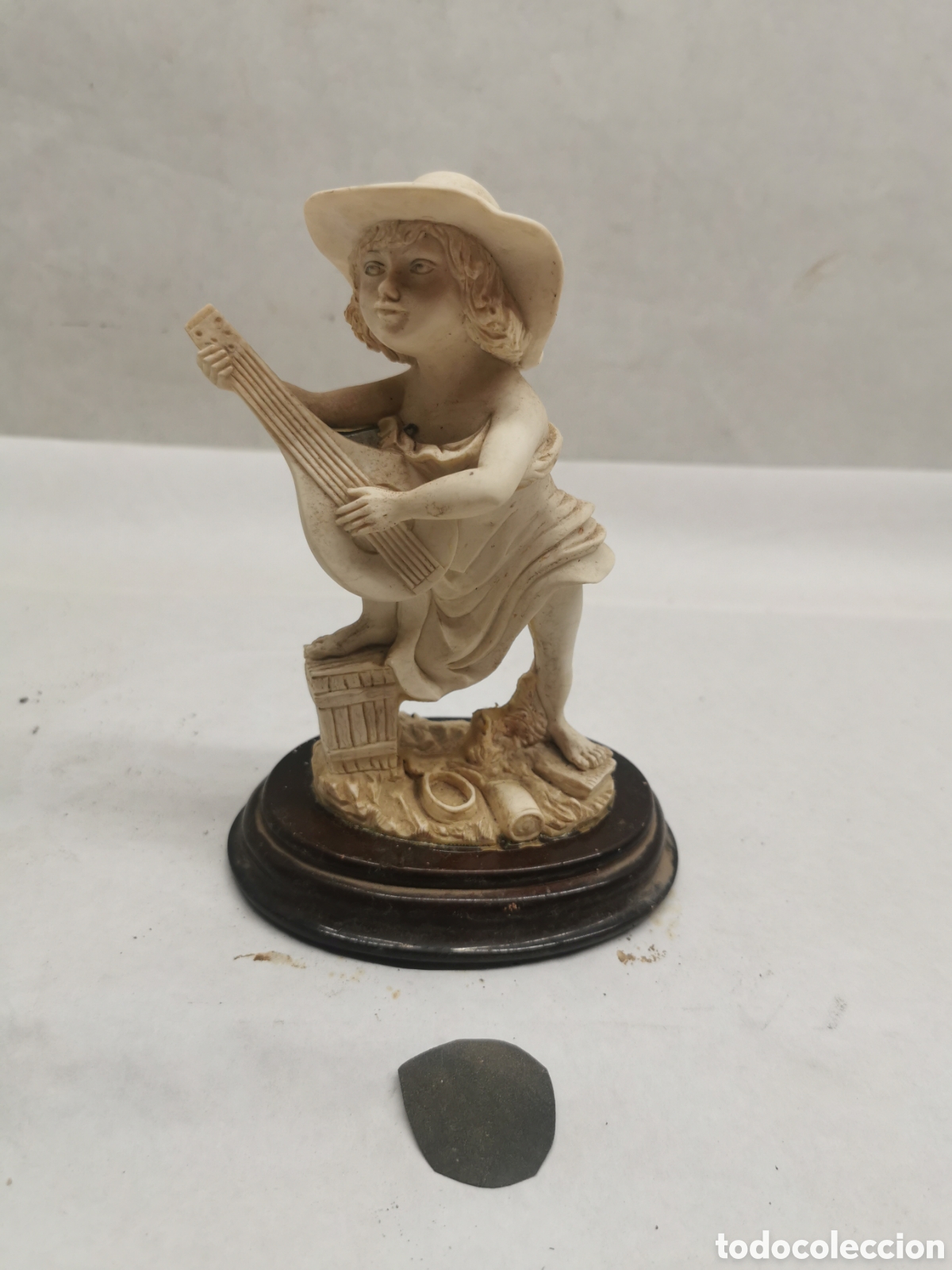 Ni&ntilde;a m&uacute;sica