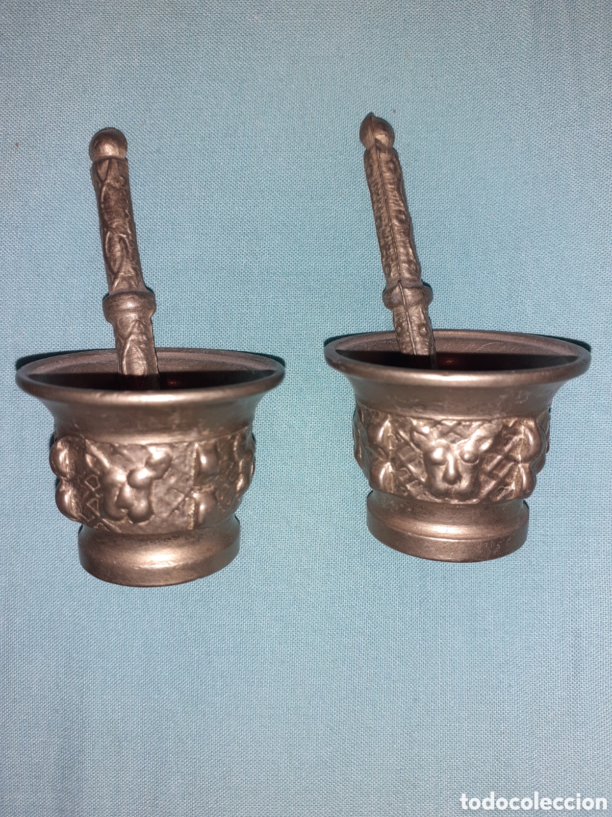 PRECIOSA PAREJA DE ALMIRECES EN BRONCE