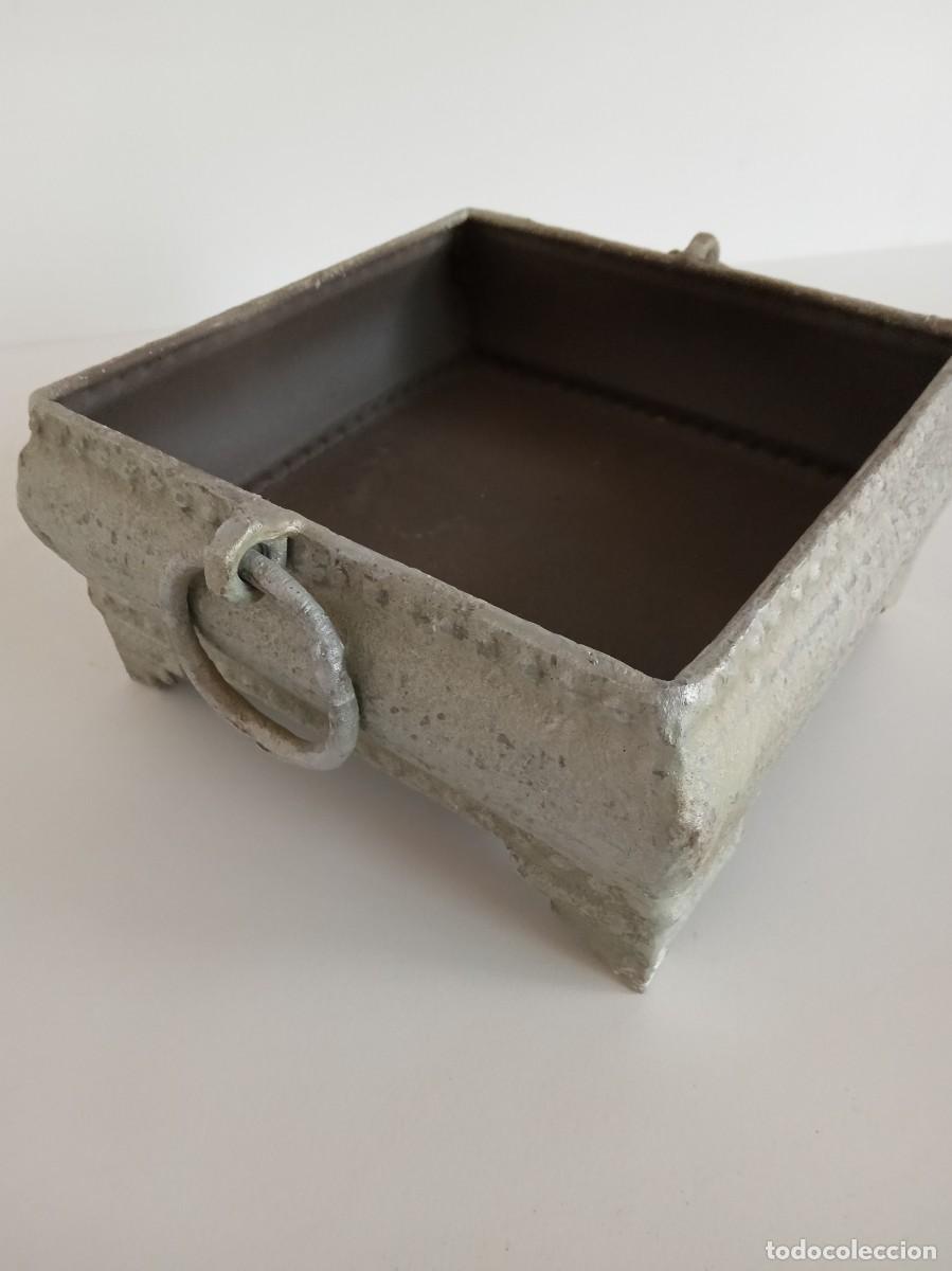 Vintage: Centro de mesa en metal - Foto 1