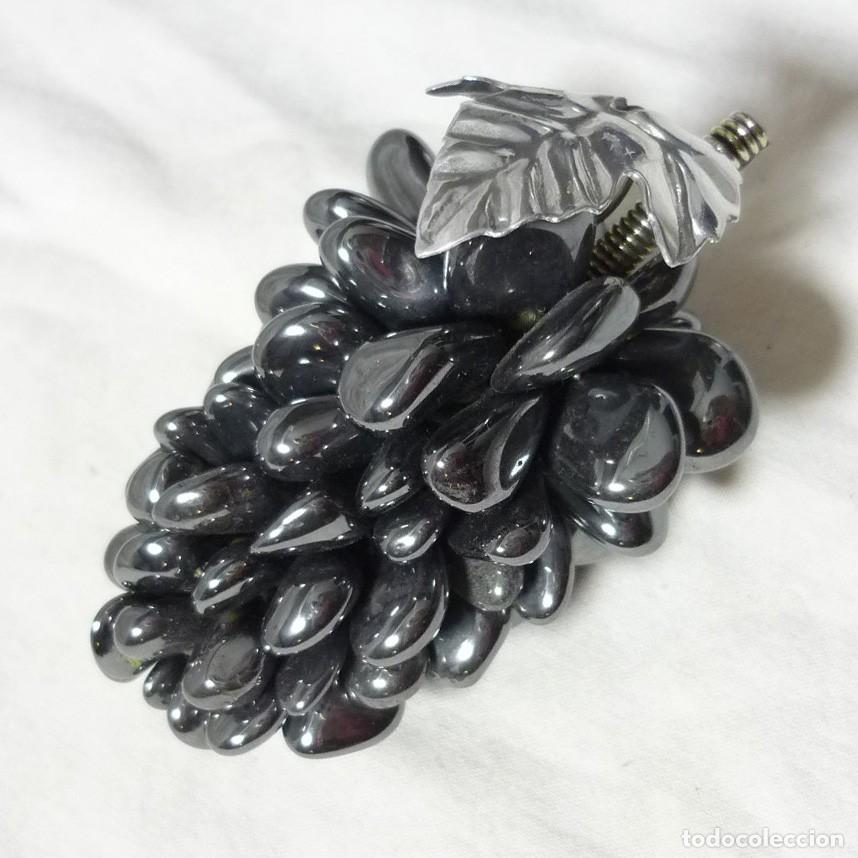 Vintage: Racimo de uvas de hematites - Foto 1