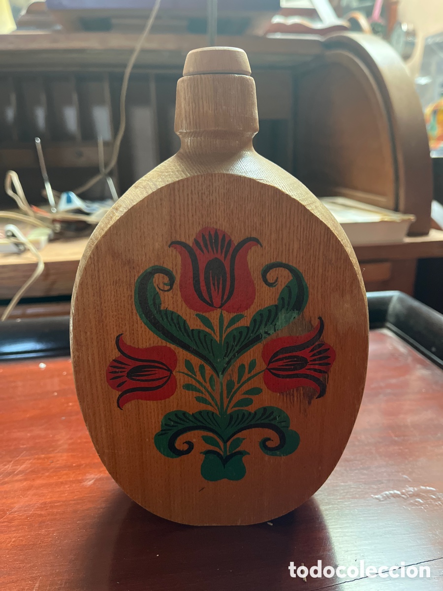 Vintage: Botella rusa en madera. Con su tap&oacute;n. - Foto 3