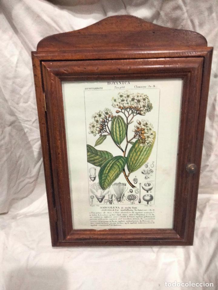 Vintage: Armarito de madera para llaves