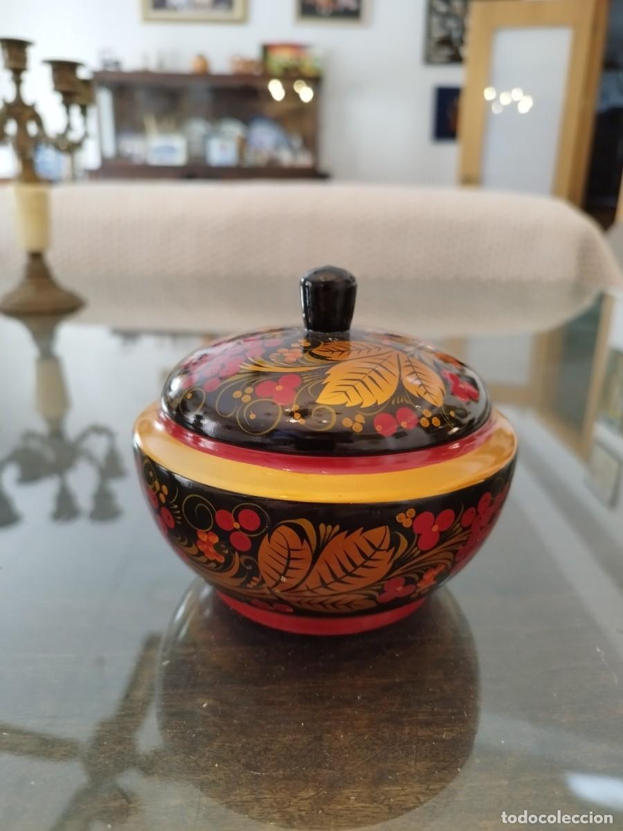 Vintage: Cuenco de madera y cucharas iconograf&iacute;a floral