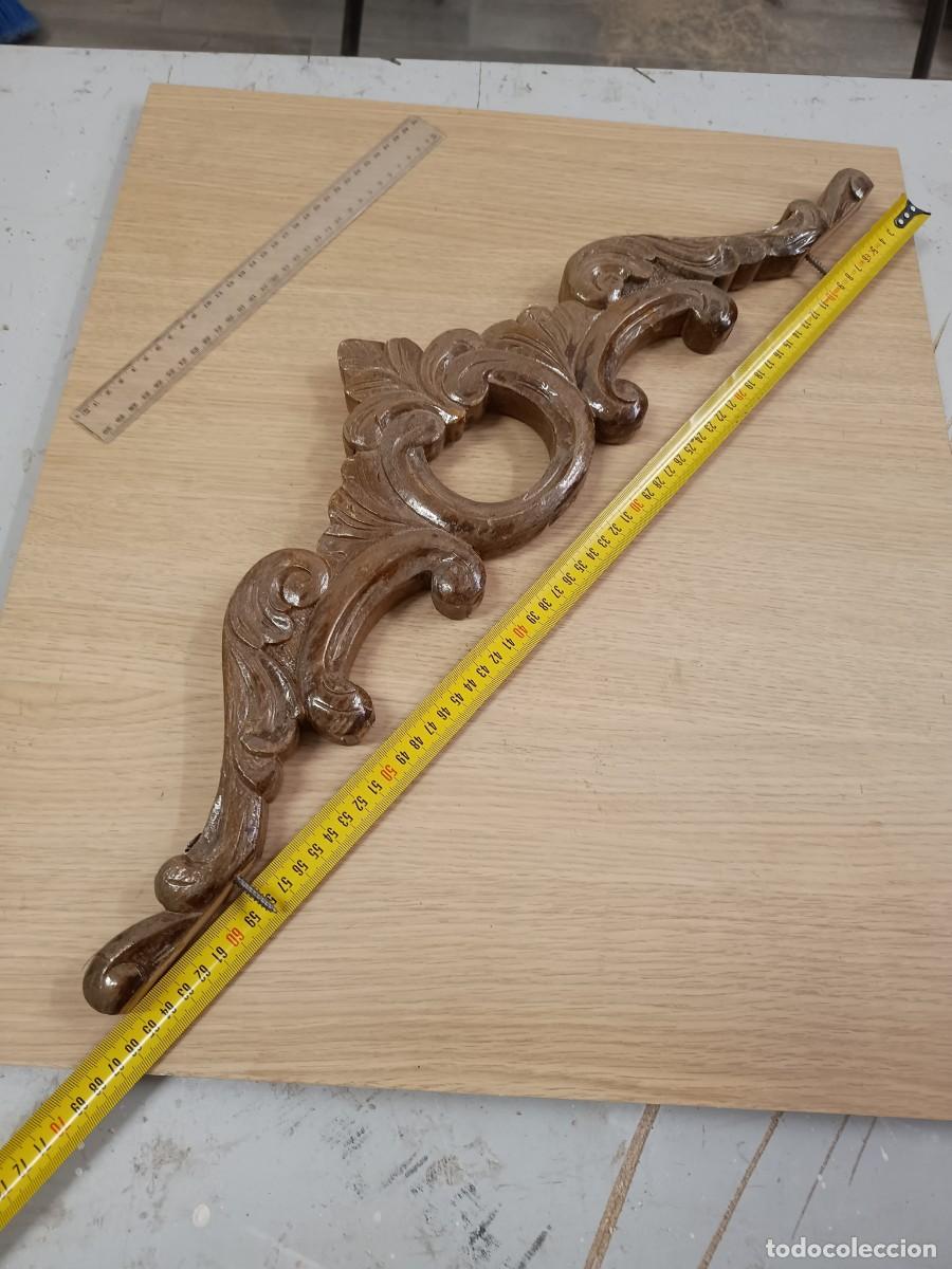 Vintage: Remate de madera decorativo