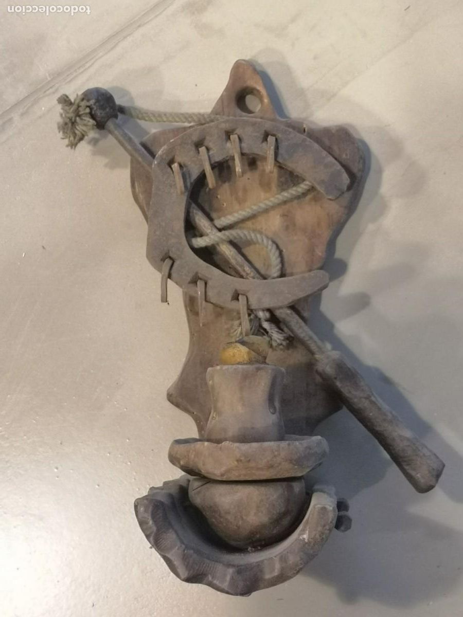 Vintage: Colgador de llaves de madera con porta velas, a&ntilde;os 60
