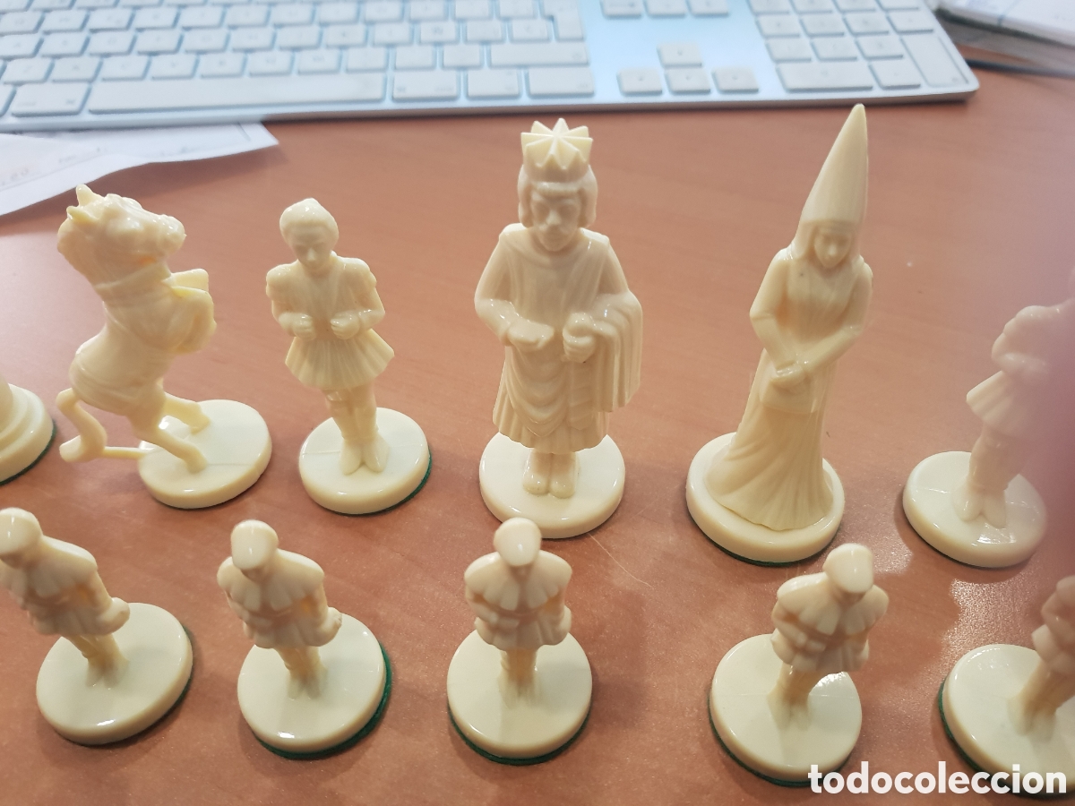 Vintage: Figuras de ajedrez de pl&aacute;stico - Foto 2
