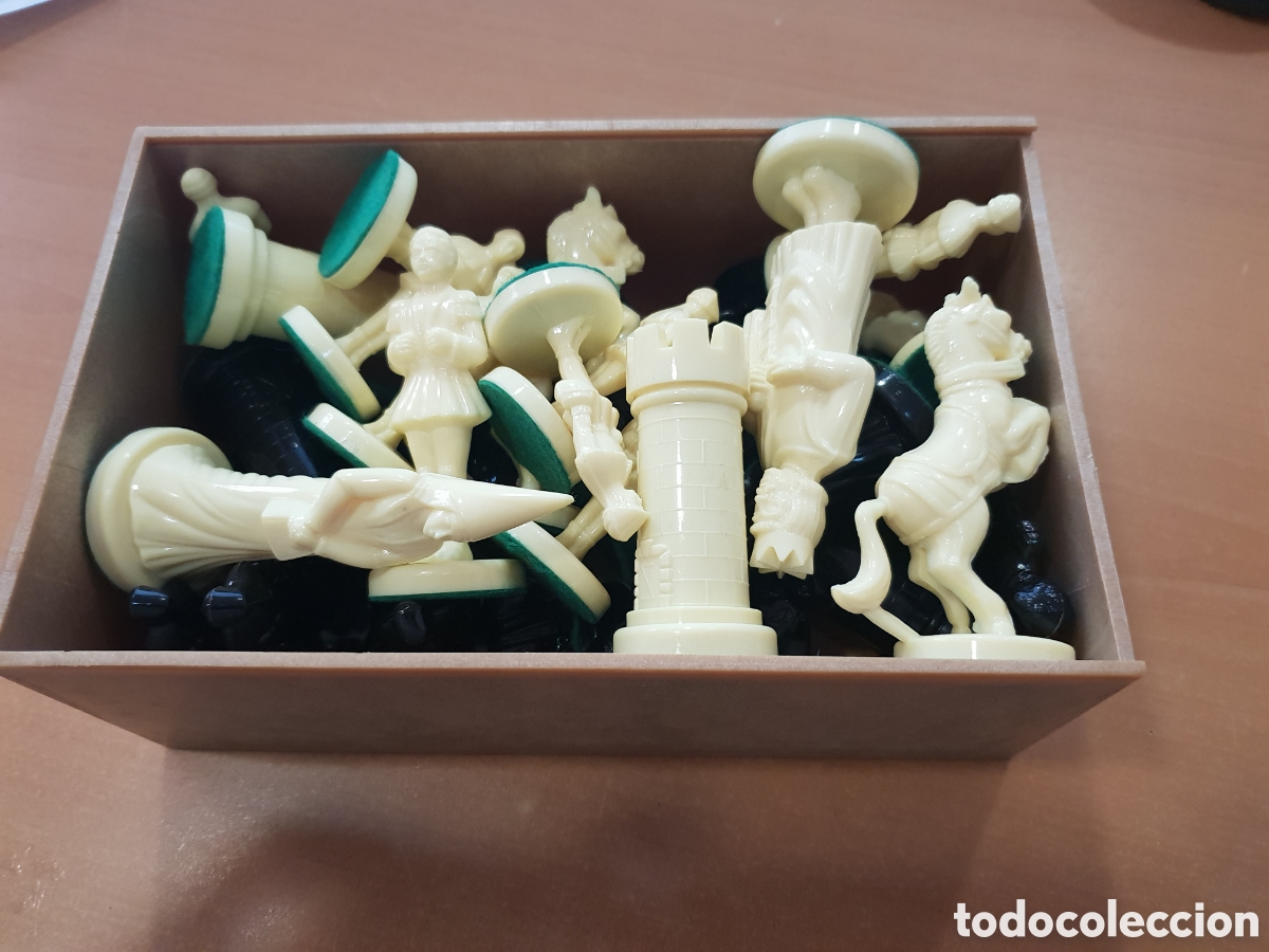 Vintage: Figuras de ajedrez de pl&aacute;stico - Foto 5