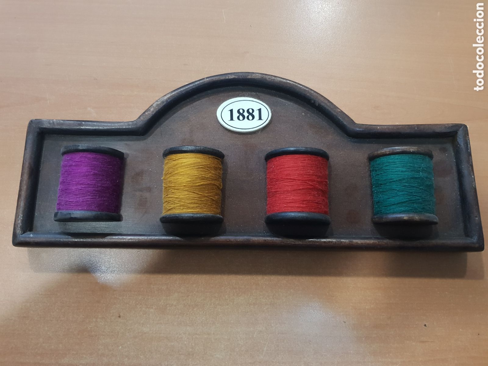 Vintage: Cuadro de madera con detalles en relieve - Foto 1