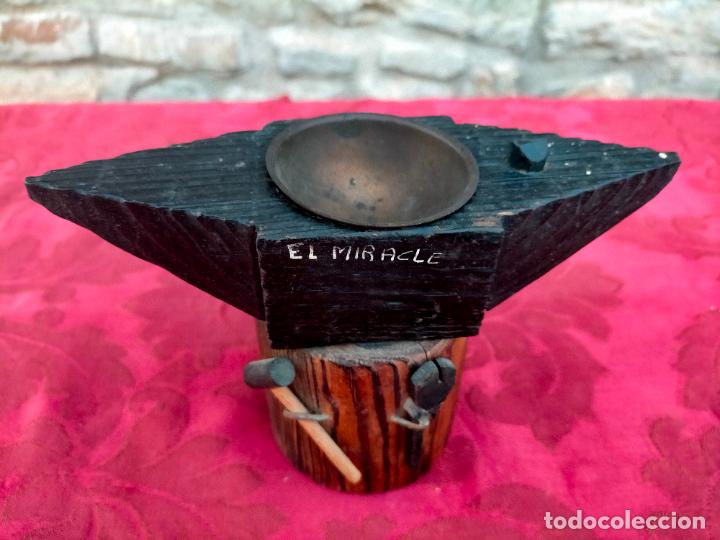 Vintage: Figura de madera tallada de yunque martillo de el miracle - Foto 3
