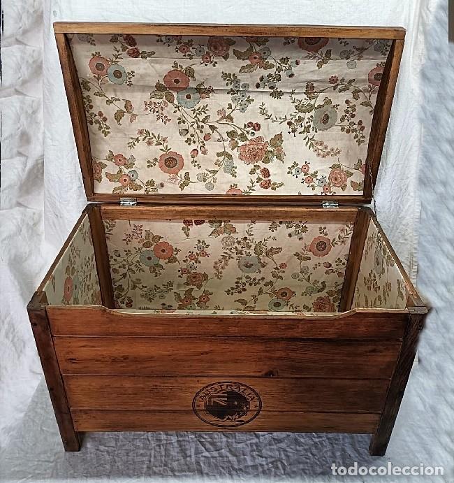 Baúl de madera vintage.