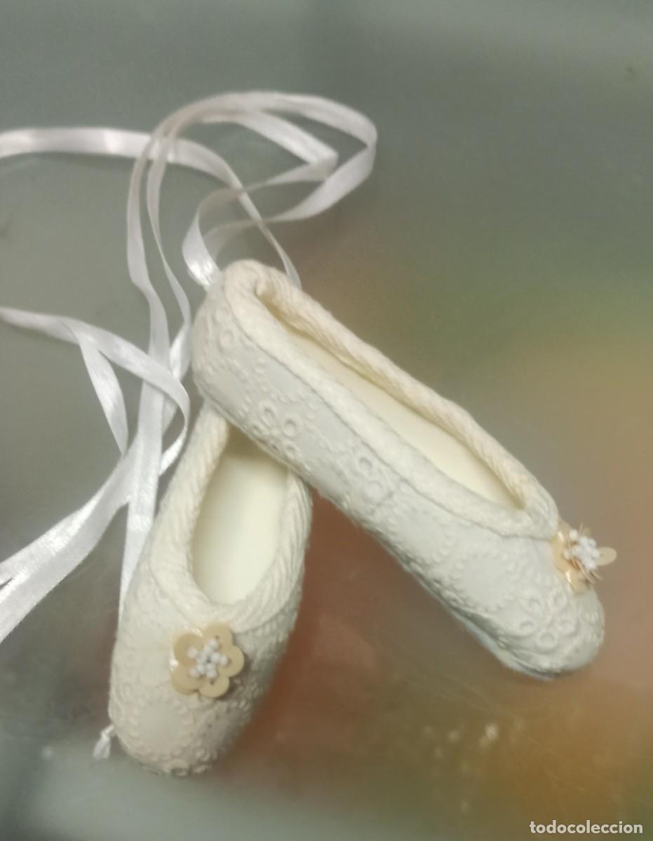 Vintage: Zapatillas bailarinas decorativas. - Foto 3