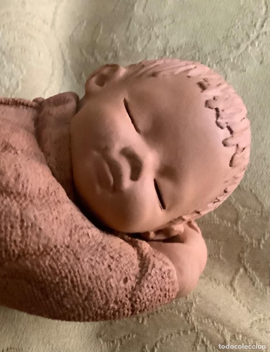Vintage: BEBE DURMIENDO DE TERRACOTA - Foto 4