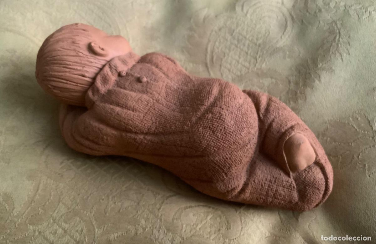 Vintage: BEBE DURMIENDO DE TERRACOTA - Foto 14