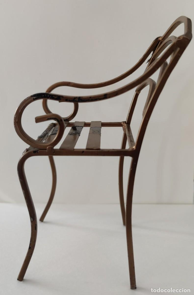 Vintage: Silla de Metal Dorada - Foto 3
