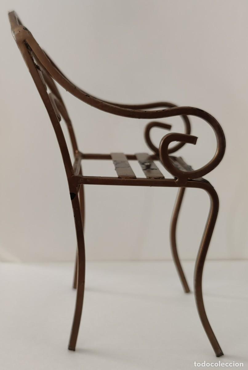 Vintage: Silla de Metal Dorada - Foto 6