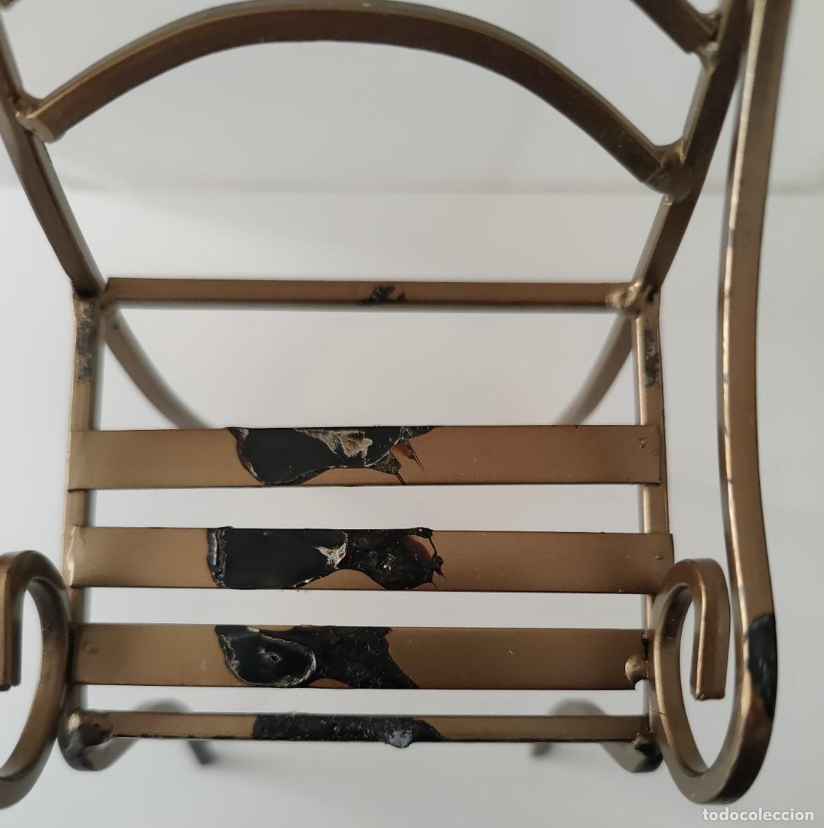 Vintage: Silla de Metal Dorada - Foto 8
