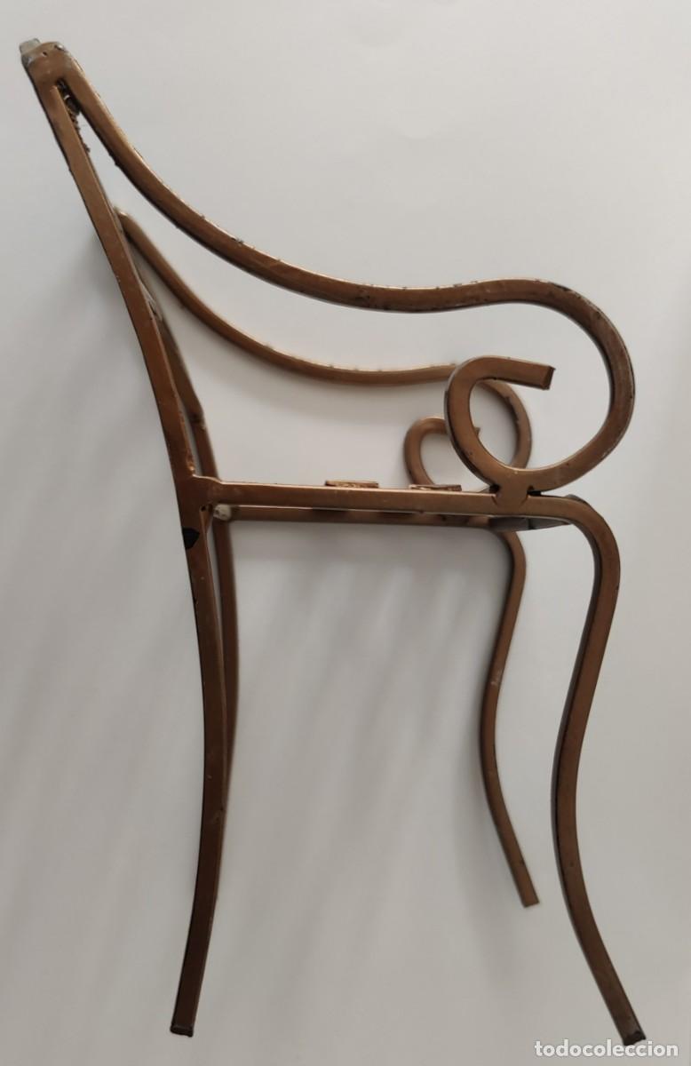 Vintage: Silla de Metal Dorada - Foto 11