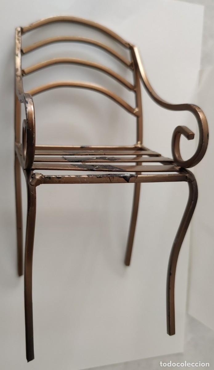 Vintage: Silla de Metal Dorada - Foto 13