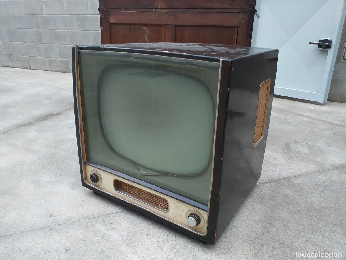 Vintage: Televisor antiguo marca Anglo. Televisi&oacute;n antigua vintage 1960.
