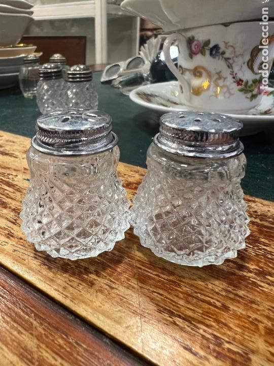 Vintage: PAREJA DE SALERO DE CRISTAL Y METAL - MEDIDA 4,5 CM