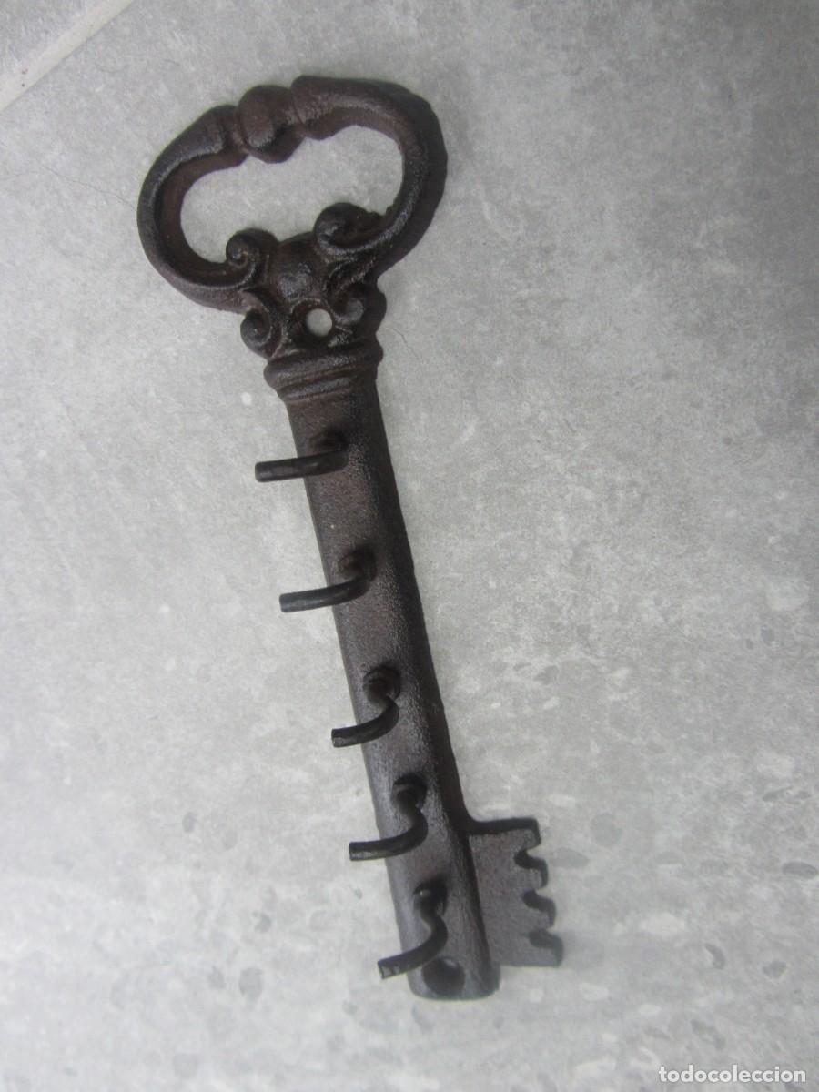 antiguo cuelga llaves de madera. 55cm. - Compra venta en todocoleccion