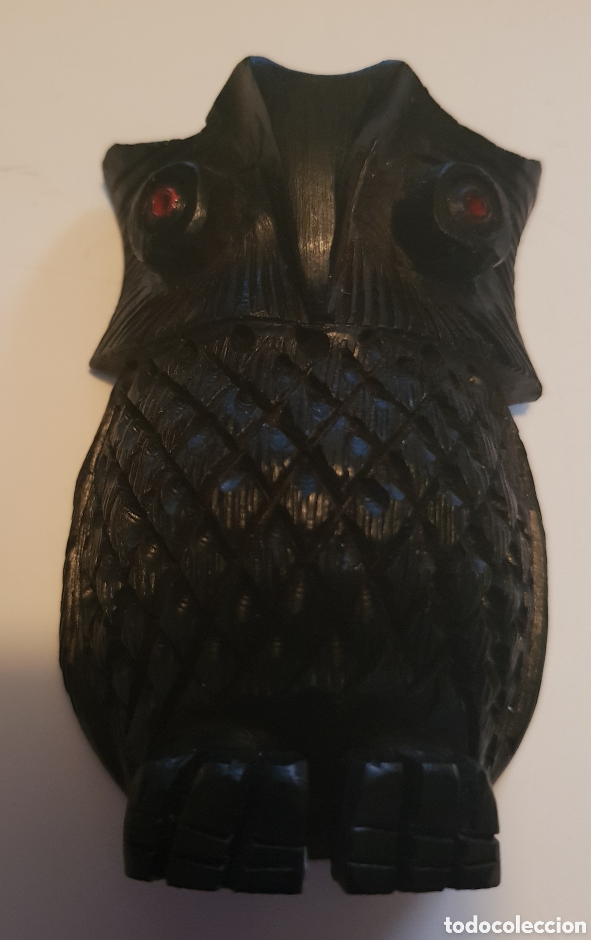 Vintage: B&uacute;ho de madera tallada, a&ntilde;os 70-80.