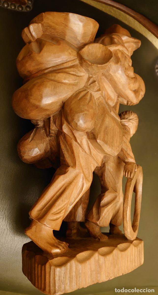 Vintage: Figura de madera tallada de anciano. - Foto 5