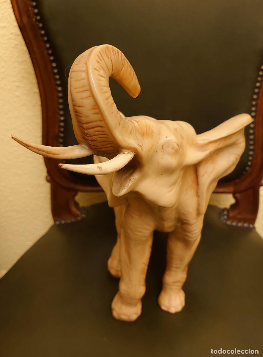 Vintage: Elefante de resina grande. - Foto 3