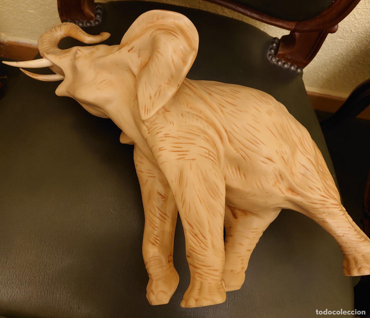 Vintage: Elefante de resina grande. - Foto 4