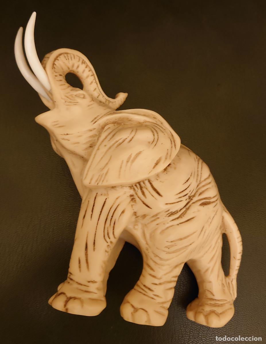 Vintage: Elefante de resina peque&ntilde;o. - Foto 3