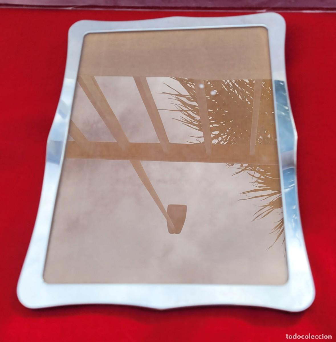 Vintage: Marco de fotos vintage grande, material metal plateado, 26,5x21cm