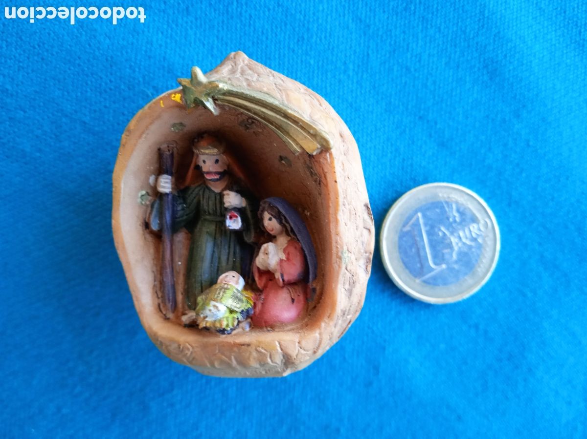 Vintage: PEQUE&Ntilde;O BELEN NACIMIENTO EN NUEZ