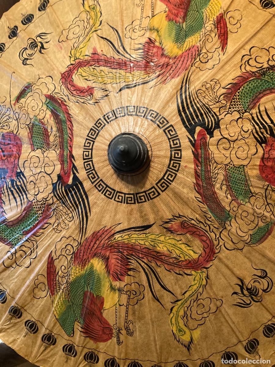 Vintage: SOMBRILLA TAILANDESA DE BAMB&Uacute; Y PAPEL PINTADO