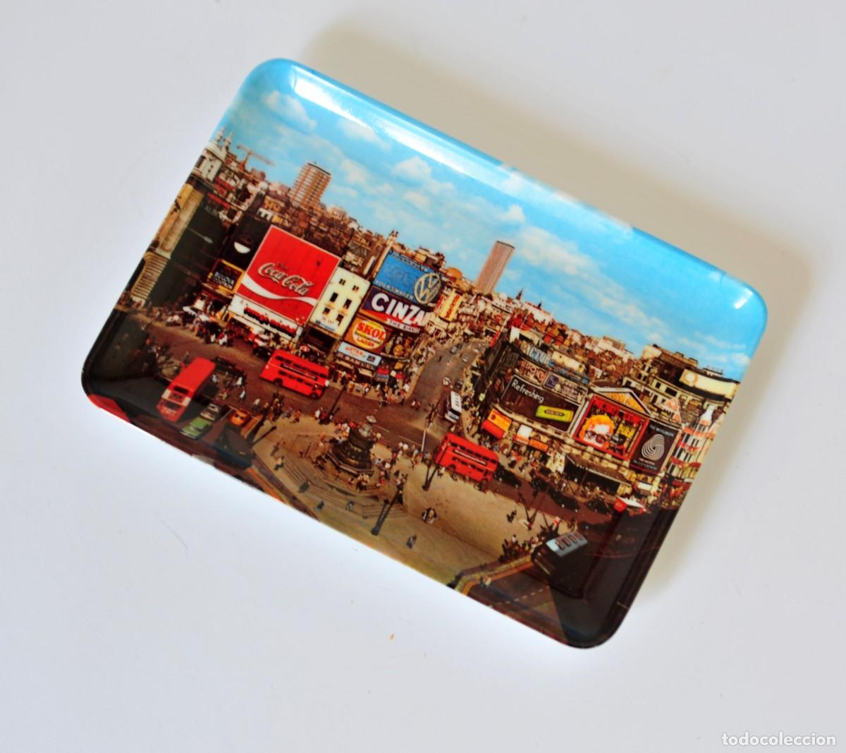 Vintage: Platillo o cenicero vintage de melamina. Colourmaster International, Spain. Foto Picadilly Circus