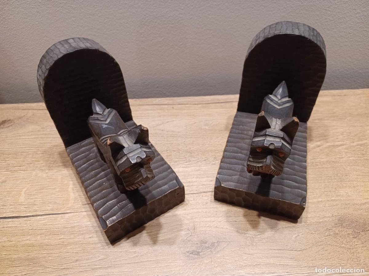 Vintage: Sujeta libros de madera figuras de perros. - Foto 3