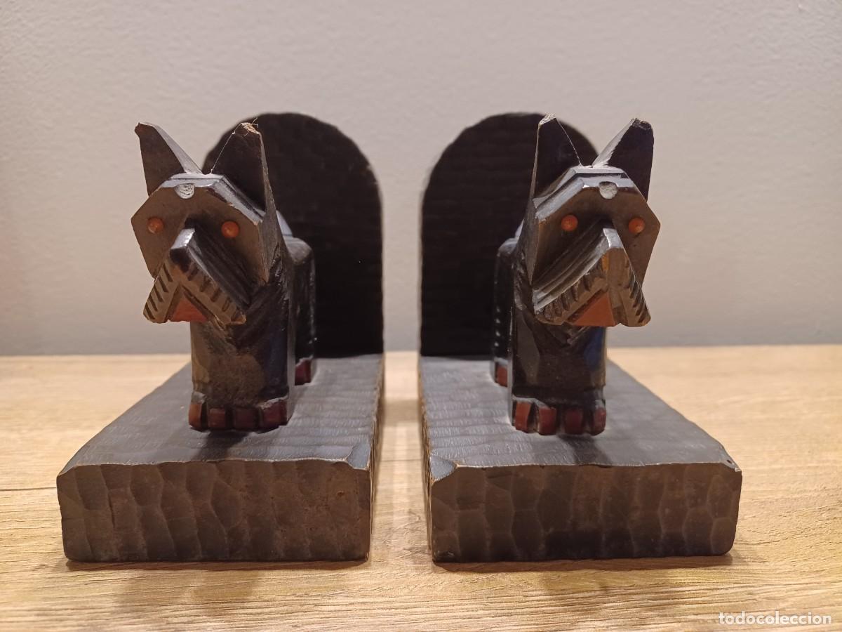 Vintage: Sujeta libros de madera figuras de perros. - Foto 6