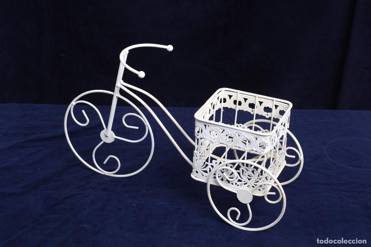 Vintage: Macetero met&aacute;lico en forma de Bicicleta - Foto 1