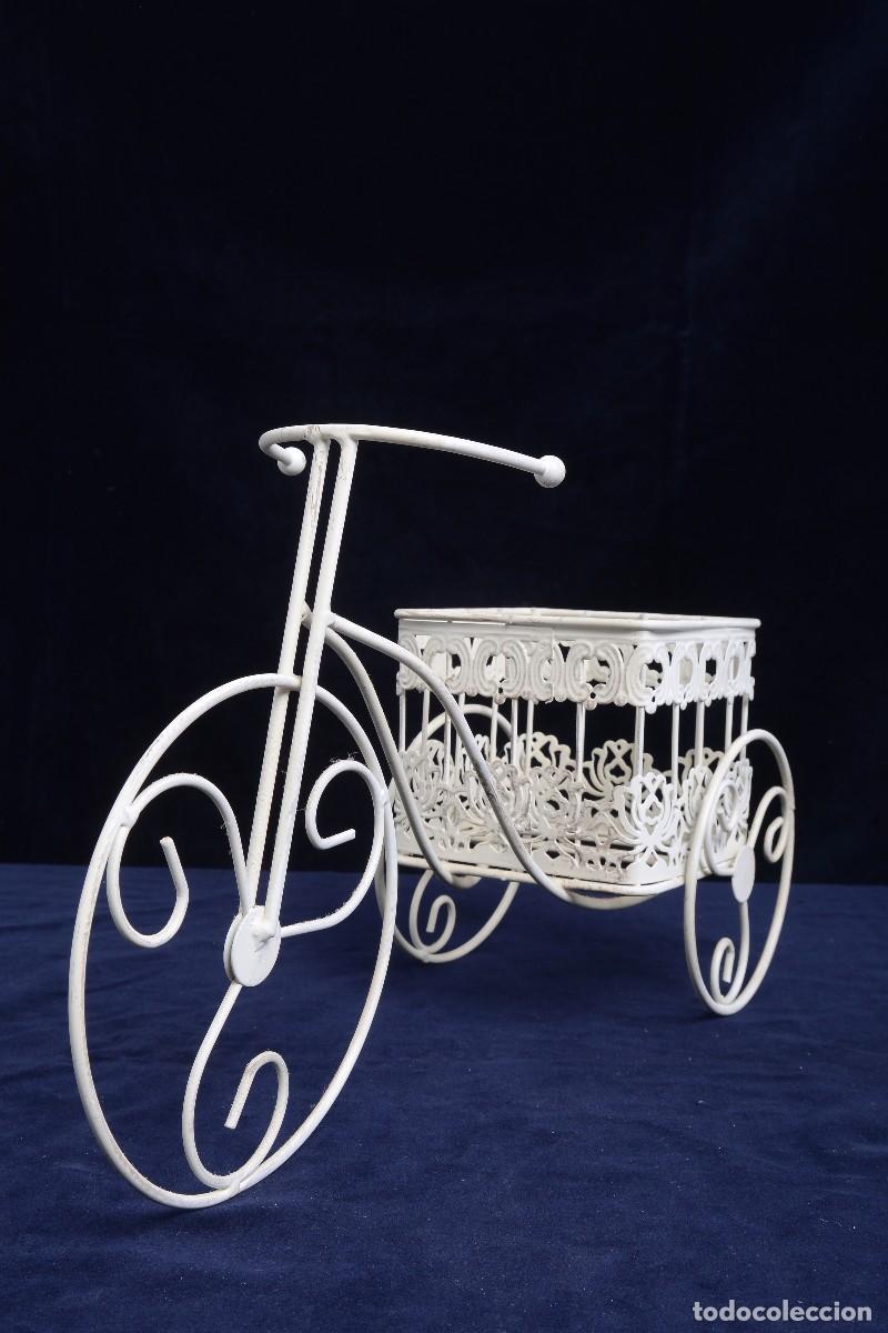 Vintage: Macetero met&aacute;lico en forma de Bicicleta - Foto 4