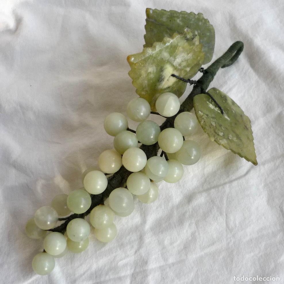 Vintage: Racimo de uvas fabricadas en jade - Foto 1