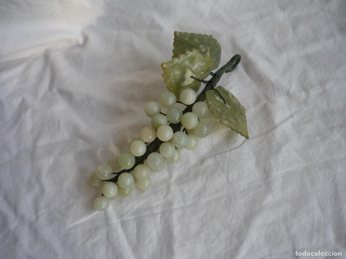 Vintage: Racimo de uvas fabricadas en jade - Foto 2