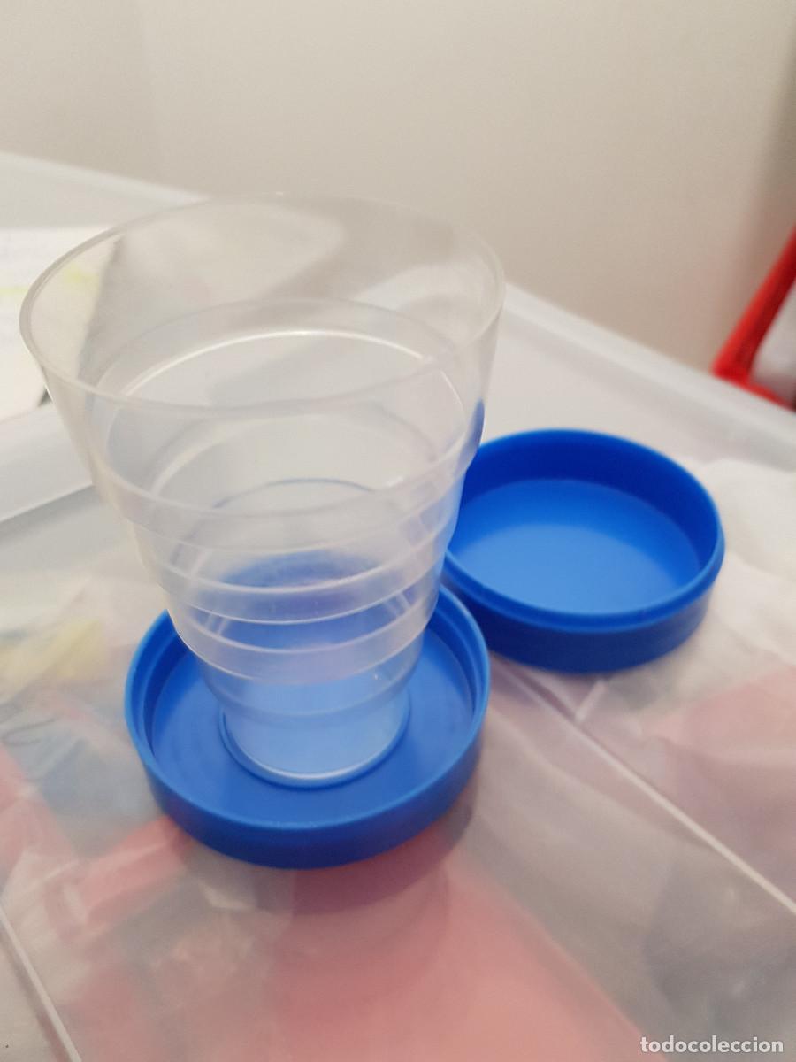 Vintage: VASO PLEGABLE DE PL&Aacute;STICO - Foto 2