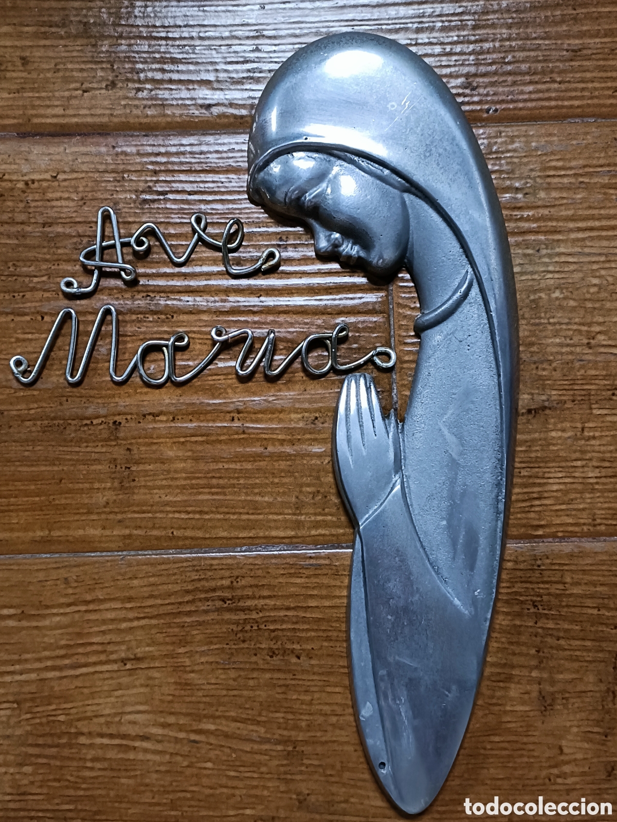 Vintage: Figura Met&aacute;lica Virgen Ave Mar&iacute;a