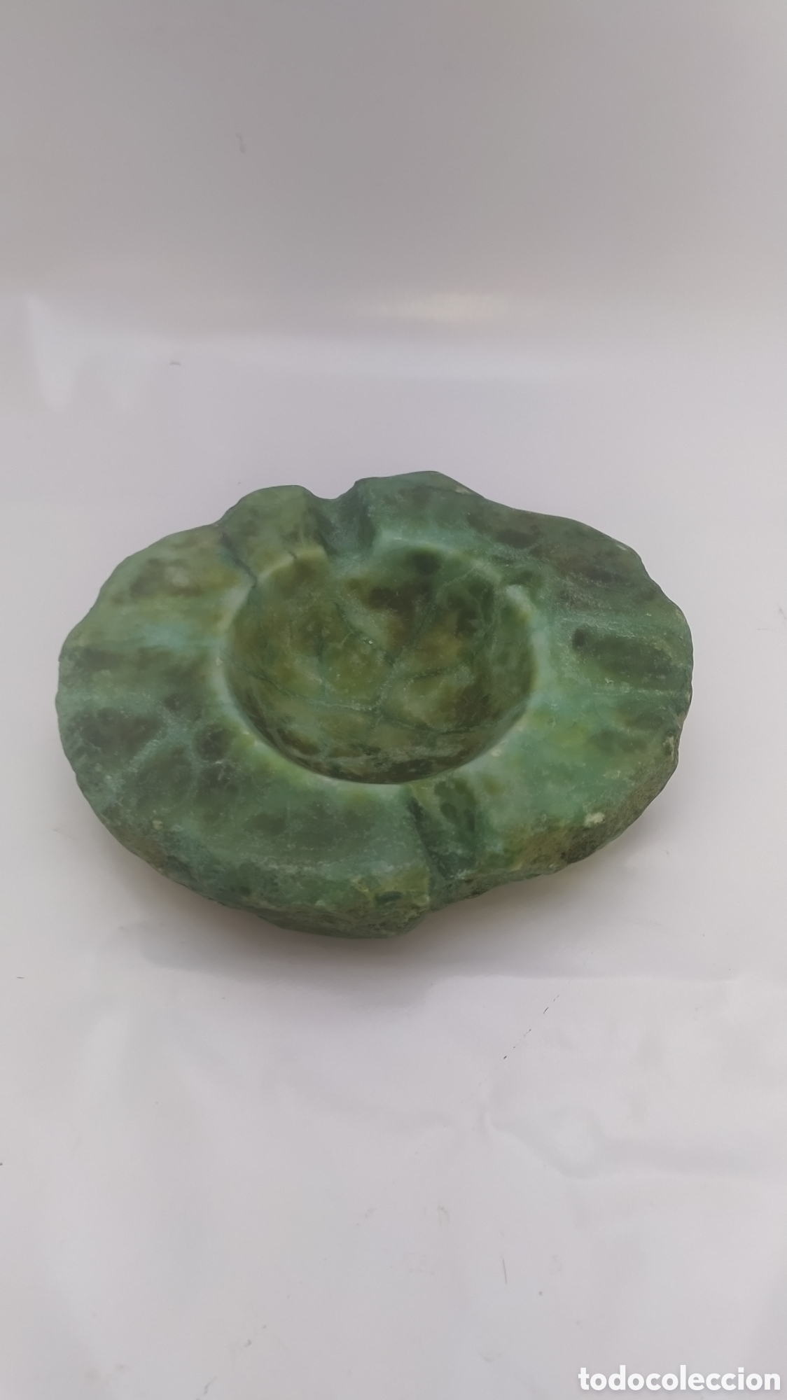 Vintage: Cenicero vintage piedra verde.