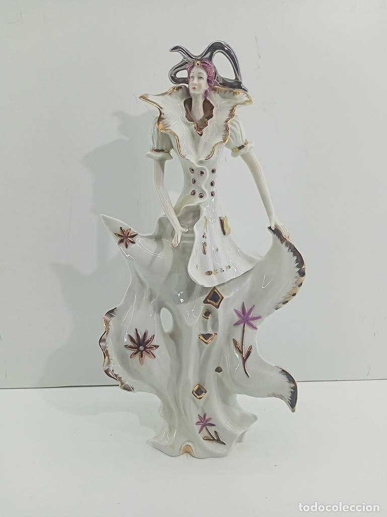 Vintage: FIGURA DE MUJER ARLEQU&Iacute;N - Foto 1
