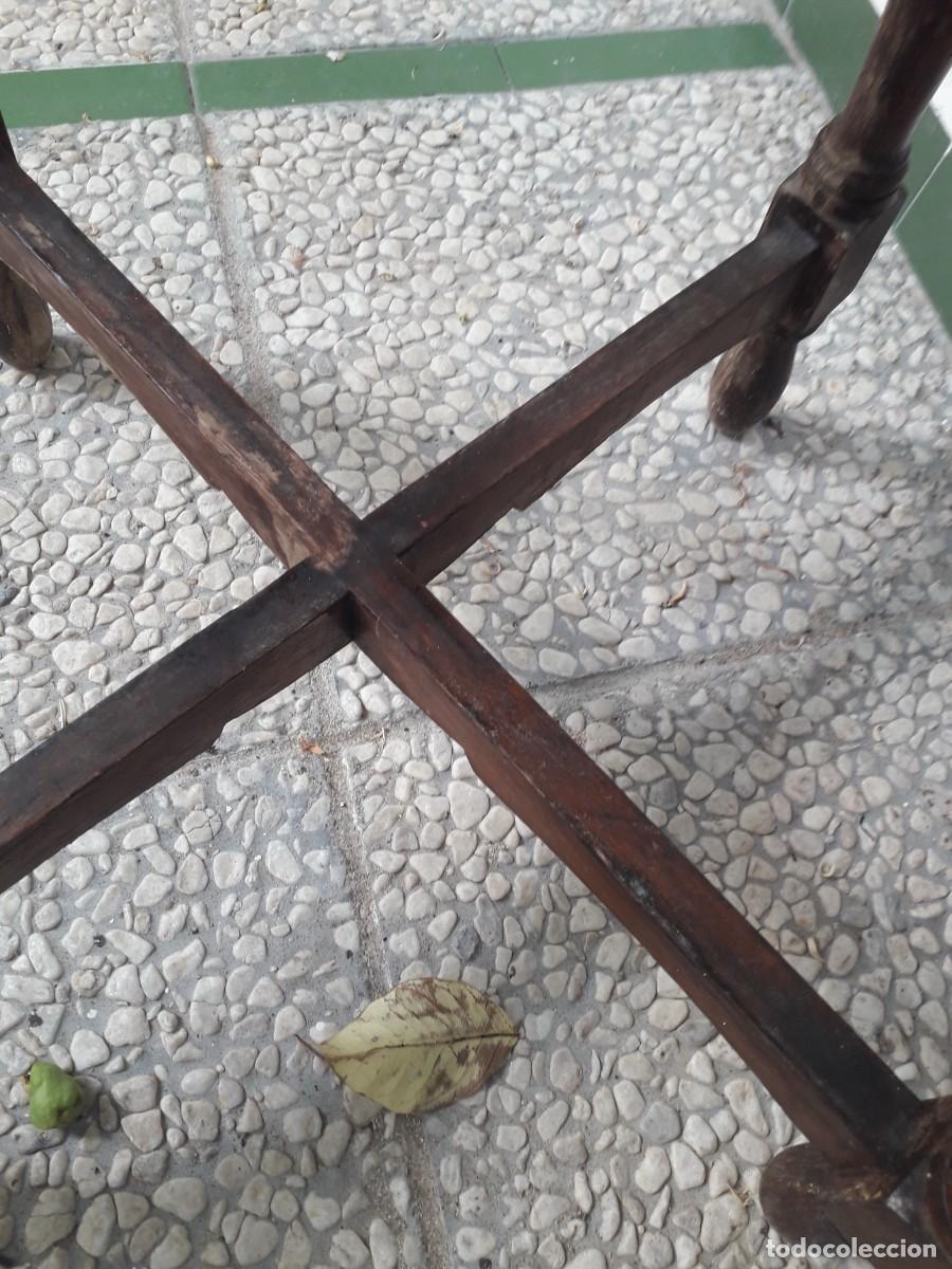 Vintage: BUENA MESITA DE MADERA - Foto 4