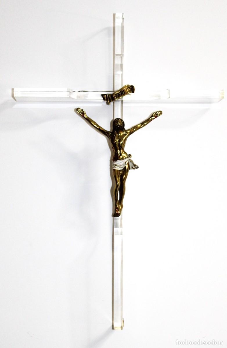 Vintage: CRUCIFICO DE METACRILATO. CRISTO METAL DORADO. A&Ntilde;OS 90.