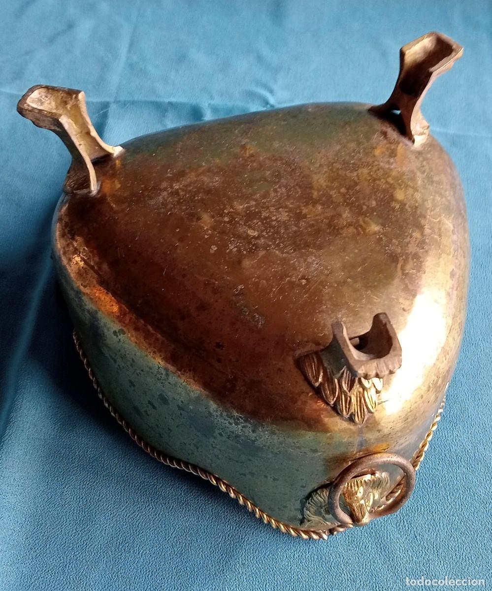 Vintage: CENTRO DE MESA DE BRONCE O LATON, TRIANGULAR DE TRES PATAS - Foto 4