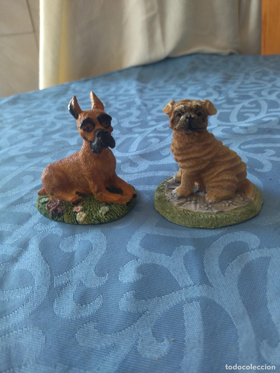 Vintage: Lote de 2 figuras de perritos de resina. - Foto 1